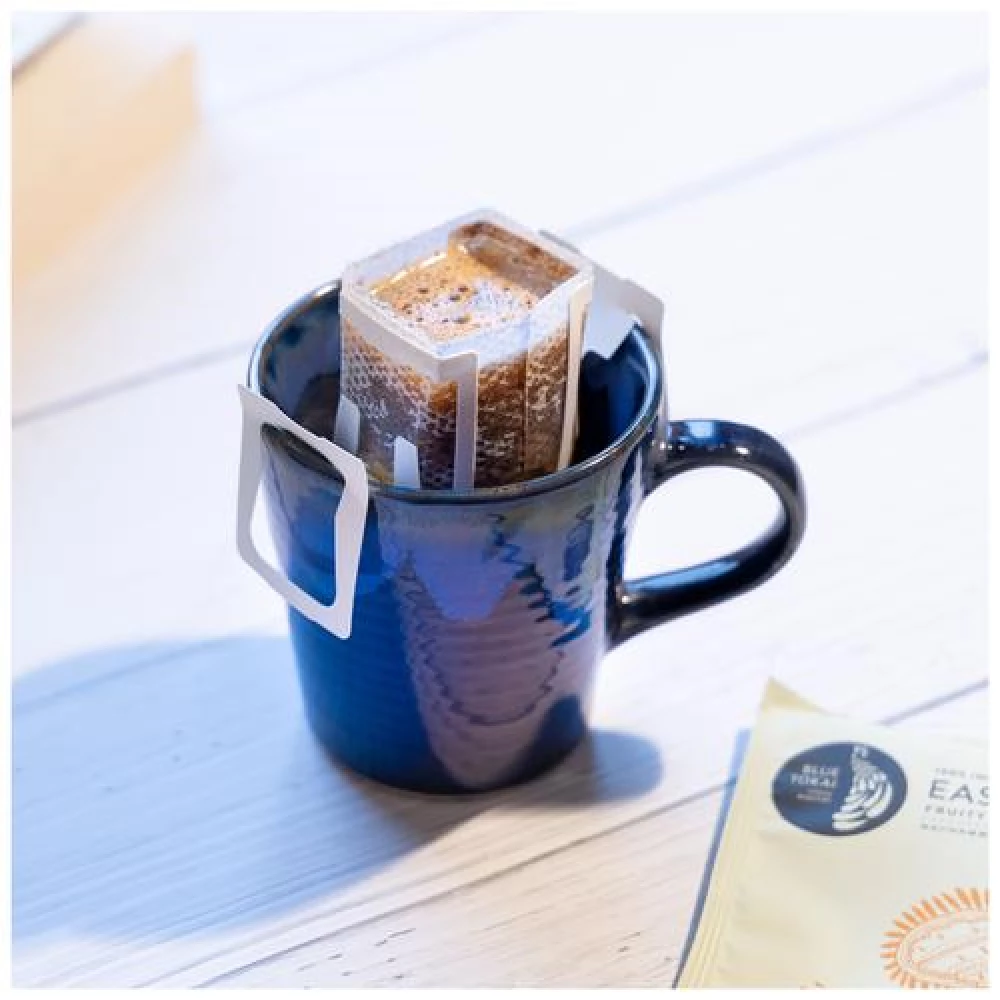 Blue Tokai Easy Pour Coffee - Nutty & Chocolatey, 55 g (5 Sachets x 11 g each)-6.webp